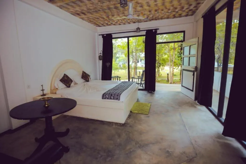 ****  New Sigiri Kele Hotel Sigiriya Sri Lanka