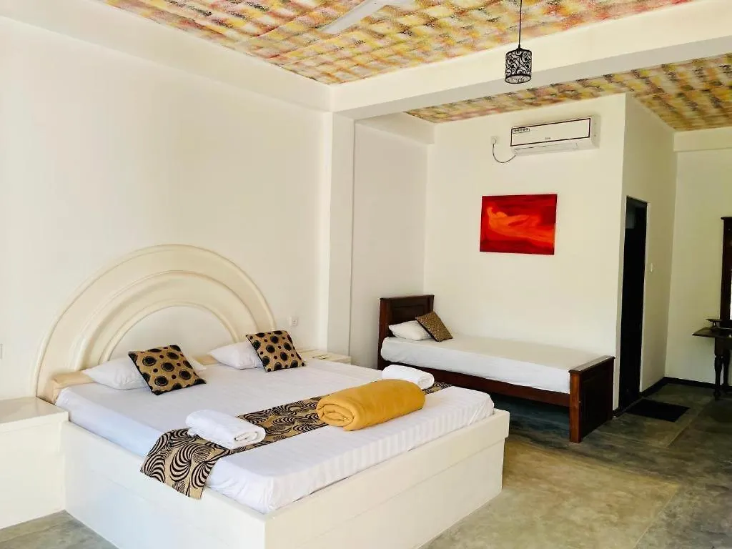 ****  New Sigiri Kele Hotel Sigiriya Sri Lanka